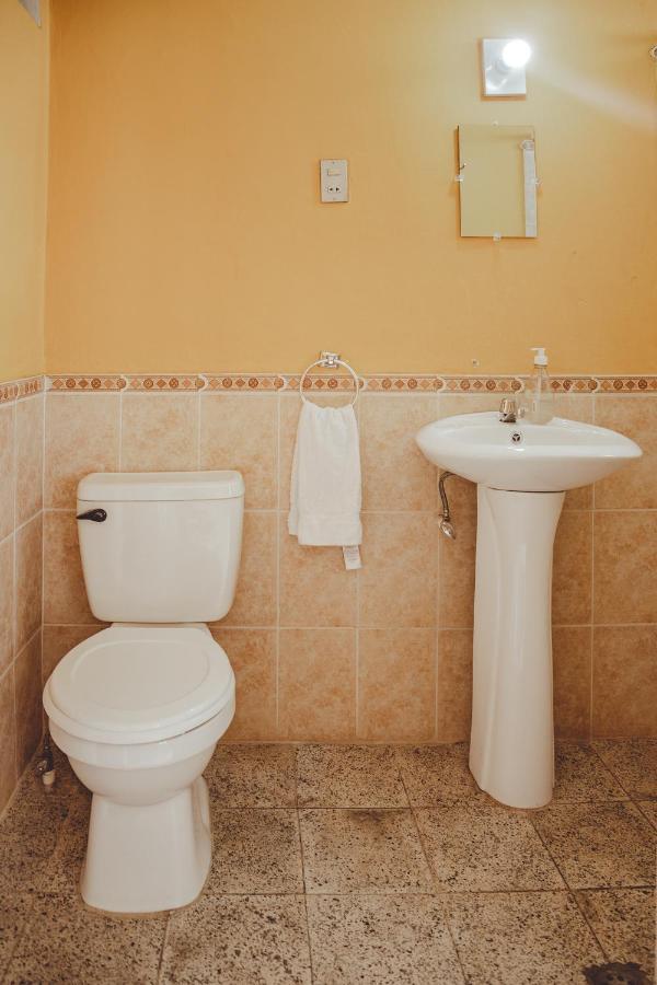 Hotel Shinula Уэуэтенанго Экстерьер фото